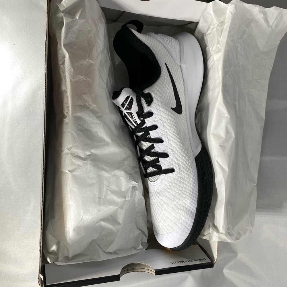 Kobe Bryant Mamba Focus Size 8 - Picture 6 of 8